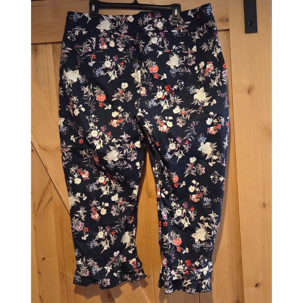 Lane Bryant Women Sz 20W The Allie Capri Floral Print Ruffle Hem 40x24" - Picture 2 of 15